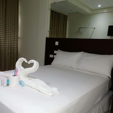 Boracay Midtown Hotel Balabag  Bagian luar foto